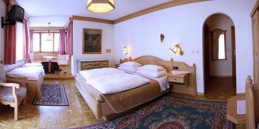 Hotel Dolomiti Madonna Ortisei Rum bild